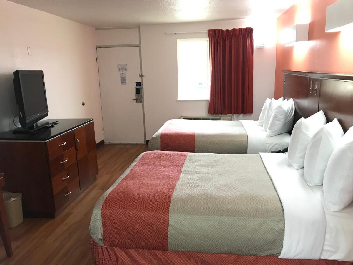 Hotel 6-alma, Ar L-40 Alma